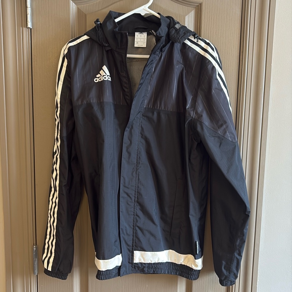 Men’s medium adidas rain jacket